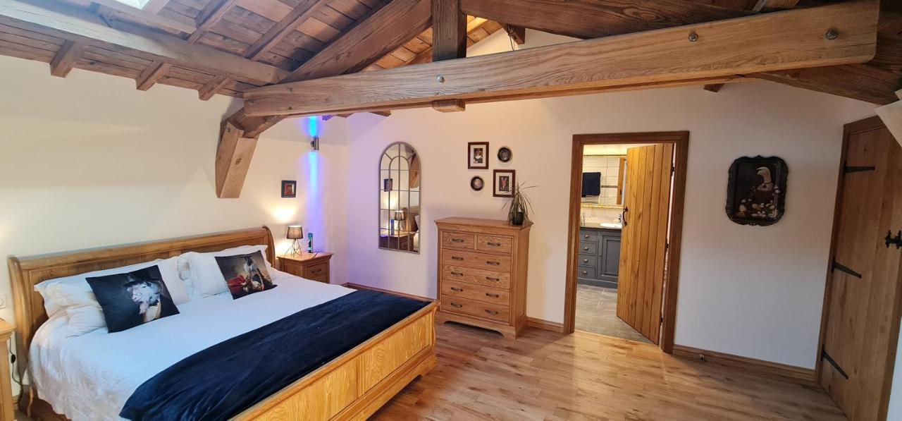 Dom Peyreton Prestige Cottages Set In A Charming Wine Property Villegouge 外观 照片