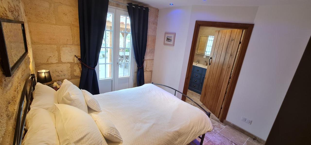 Dom Peyreton Prestige Cottages Set In A Charming Wine Property Villegouge 外观 照片