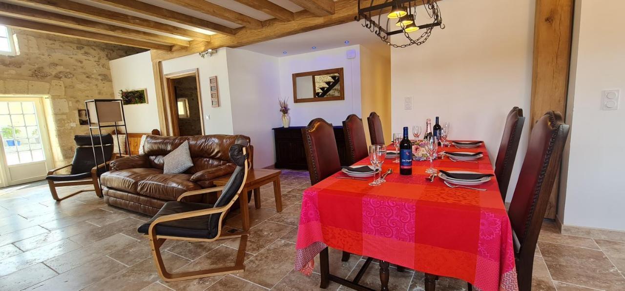 Dom Peyreton Prestige Cottages Set In A Charming Wine Property Villegouge 外观 照片