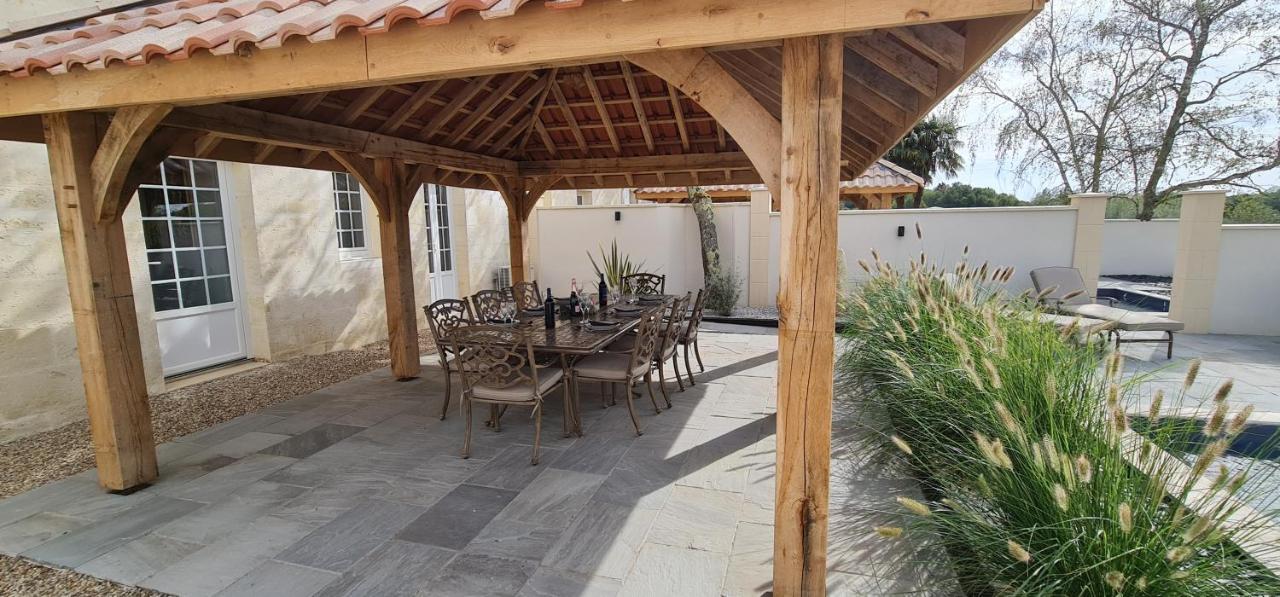 Dom Peyreton Prestige Cottages Set In A Charming Wine Property Villegouge 外观 照片
