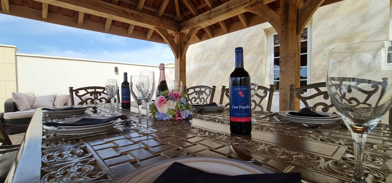 Dom Peyreton Prestige Cottages Set In A Charming Wine Property Villegouge 外观 照片