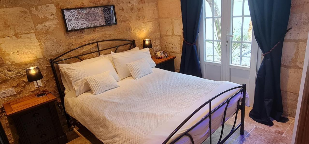 Dom Peyreton Prestige Cottages Set In A Charming Wine Property Villegouge 外观 照片