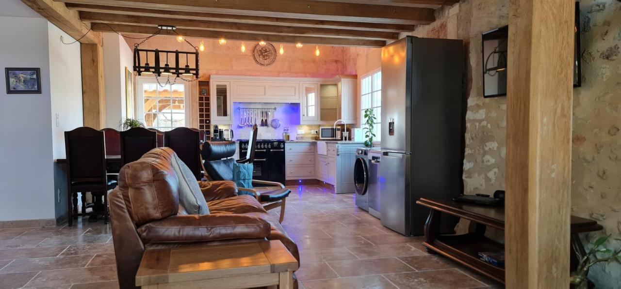 Dom Peyreton Prestige Cottages Set In A Charming Wine Property Villegouge 外观 照片