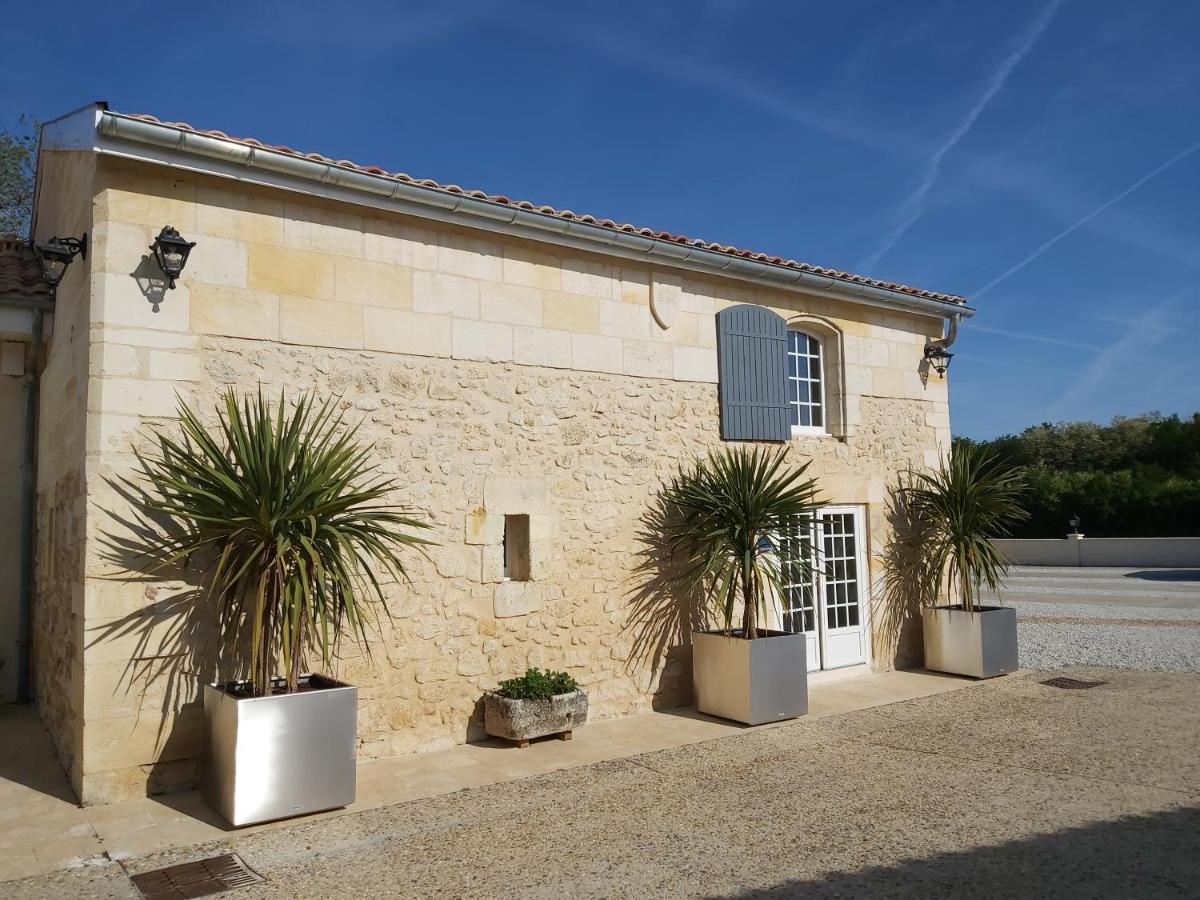 Dom Peyreton Prestige Cottages Set In A Charming Wine Property Villegouge 外观 照片